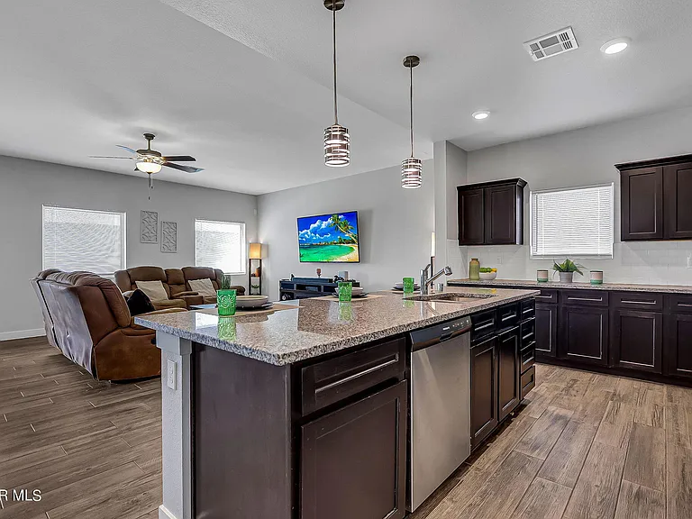 2420 Sammy Cervantes St — Photo 6