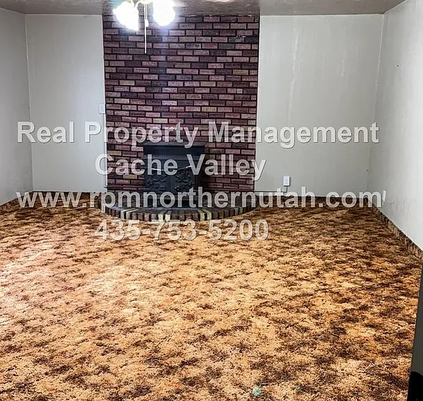 26 N Main St — Photo 7