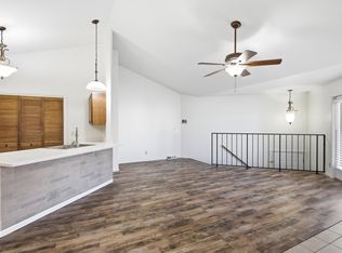 208 Park De Ville Pl, Columbia, MO 65203