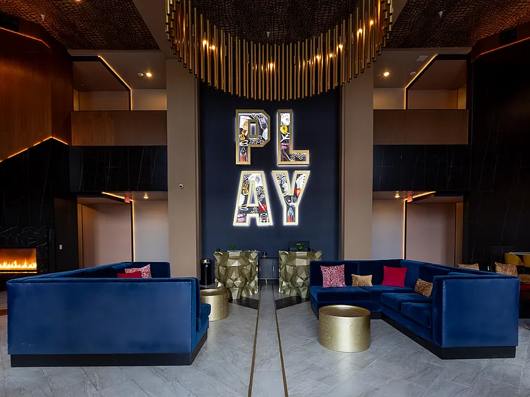 Mckenzie | Luxury Lobby