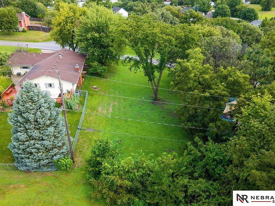 1st image of 1519 Beaver Lake Blvd