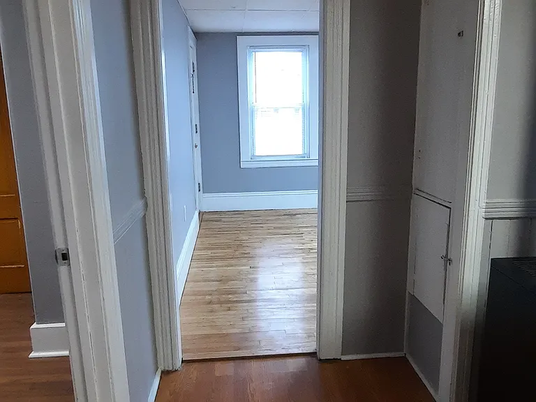 76 Perry Ave #3 — Photo 11