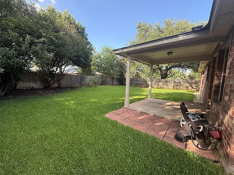 3314 Blue Ridge Dr — Photo 2