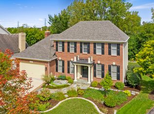 26W247 Inwood Ln, Winfield, IL 60190