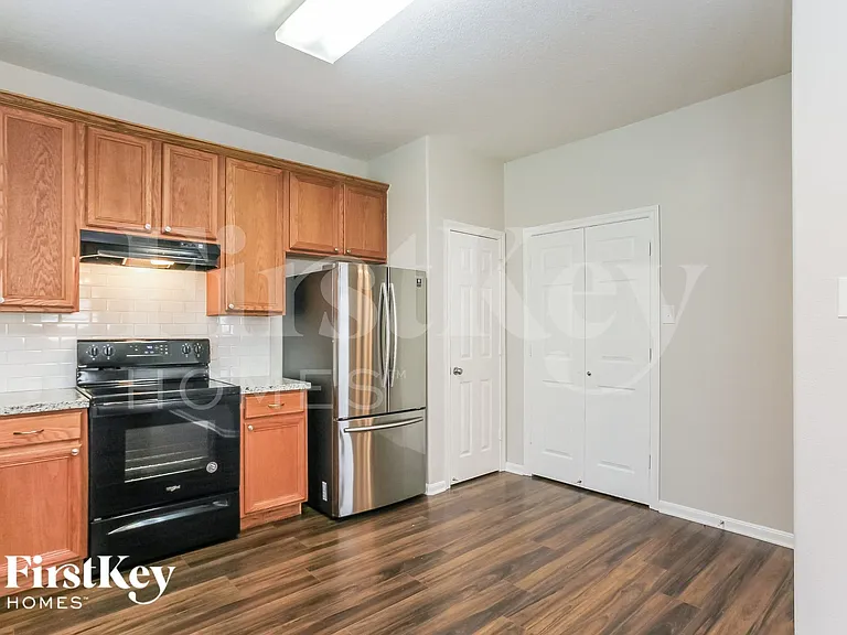 1013 Arbor Way — Photo 7
