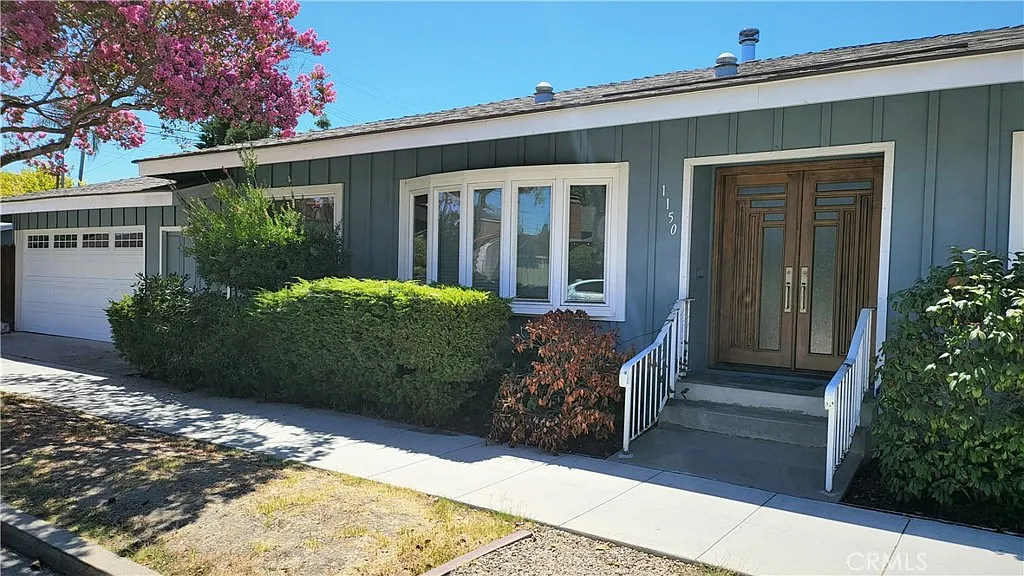 3 bed, 1462 sqft, $4,395 — Photo 1