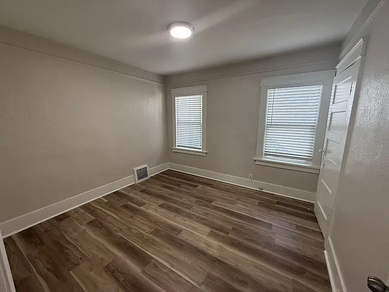 230 Arletta St — Photo 14