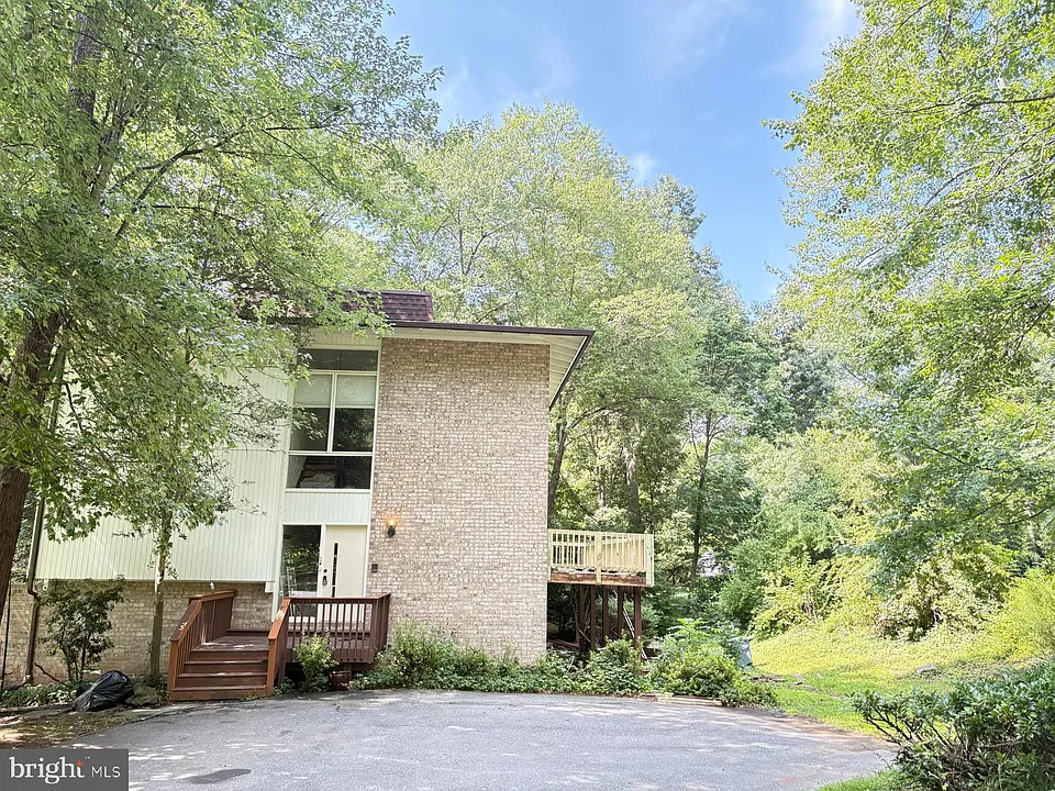 10612 Crossing Creek Rd
