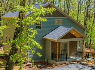 96 Woodbine Dr, Terra Alta, WV