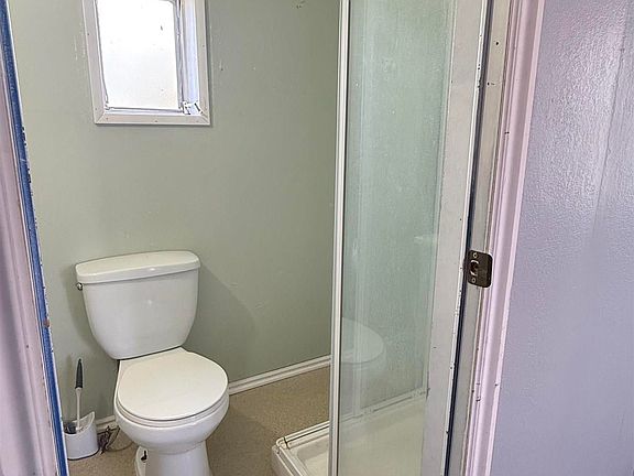 5th image of 232 Aspen St
