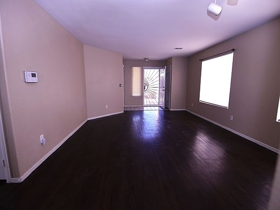 5th image of 1026 Silver Creek Ave