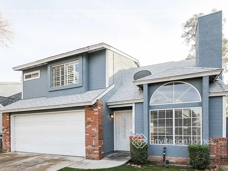429 W Renee Dr — Photo 2