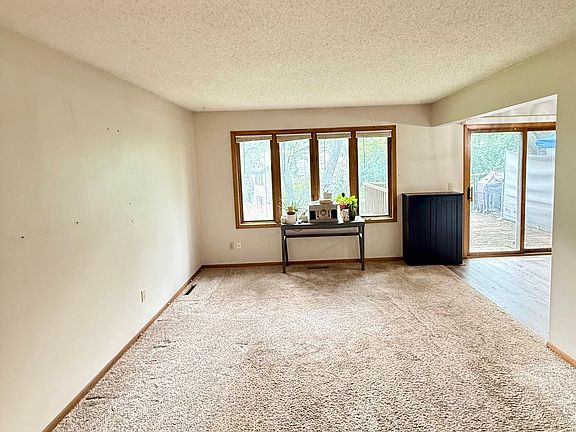 2nd image of 8117-19 Pleasant View Ct