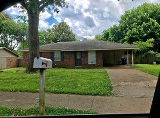 5167 Karen Dr, Horn Lake, MS 38637