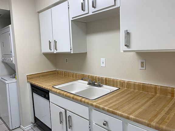 4th image of 9707 Richmond Ave APT 18