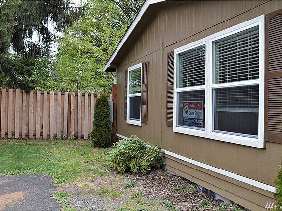 2nd image of 702 Delta Ln SE