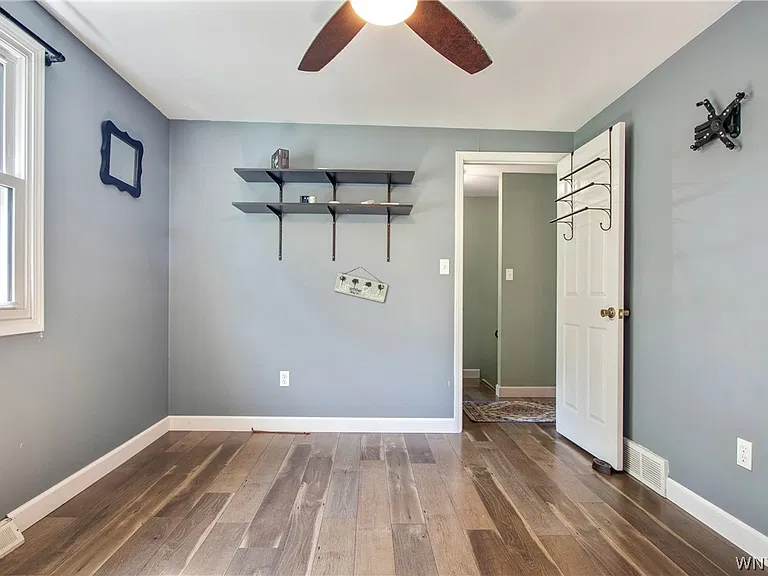 235 Robert Dr #LEFT SIDE — Photo 15