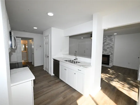 7431 Holly Hill Dr APT 236, Dallas, TX 75231