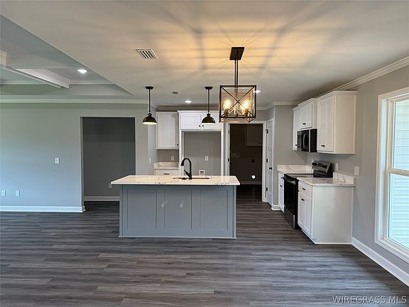 4th image of 111 Brandi Ave