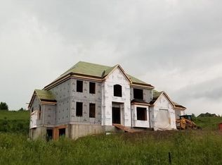111 Kingston Ave, Cranberry Twp, PA 16066