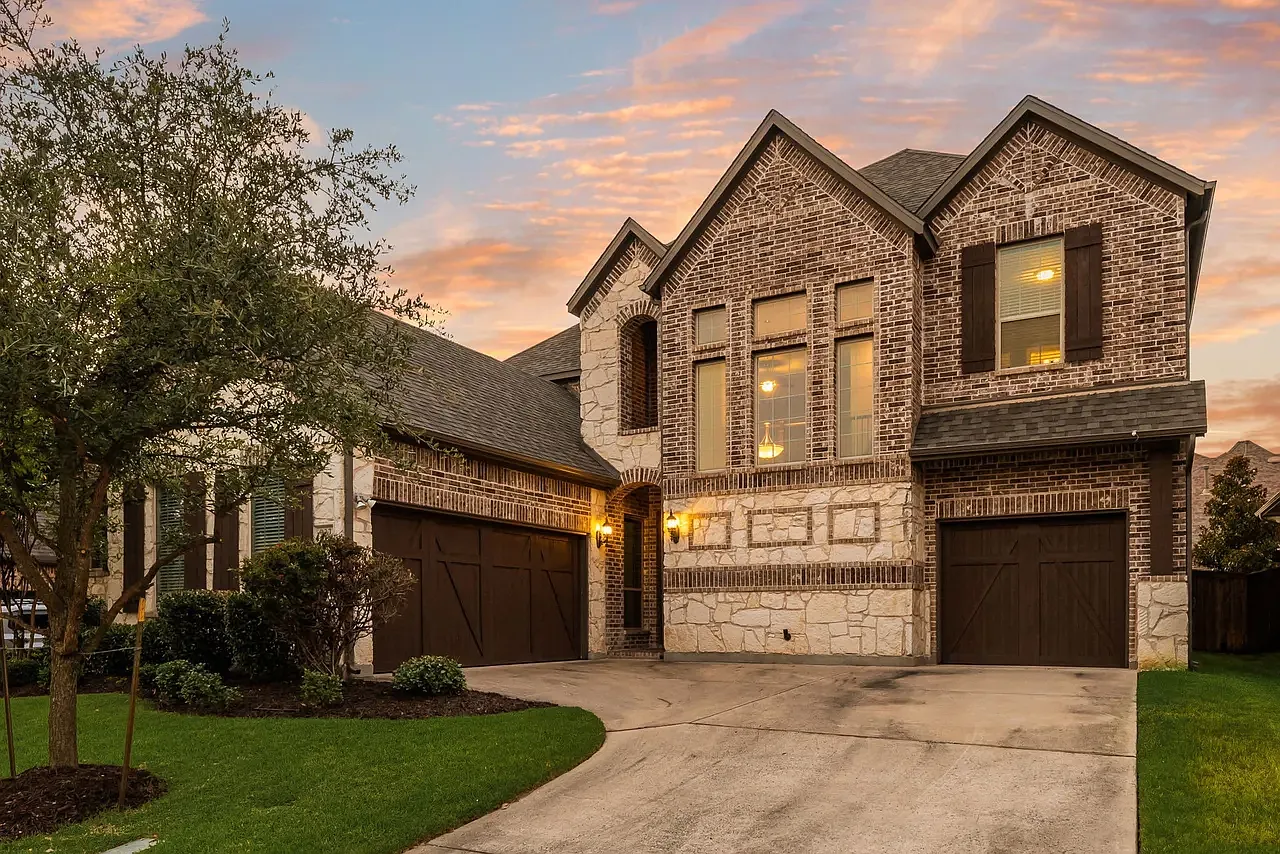 4 bed, 4.5 bath, 3654 sqft, $4,200 — Photo 1
