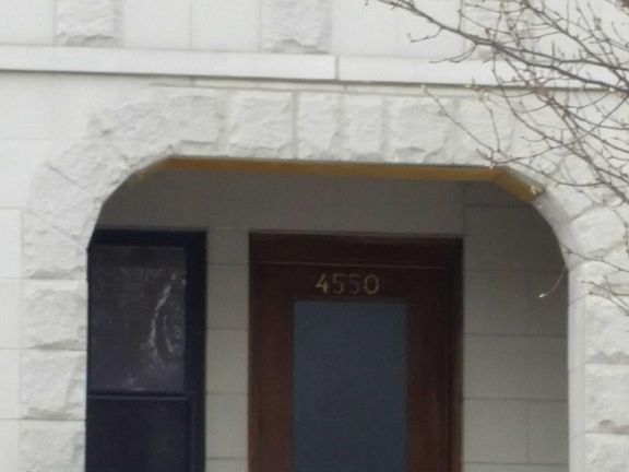 3rd image of 4550 S Lake Park Ave Unit 2