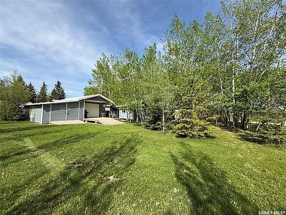 2nd image of 119 Zimmer CRESCENT