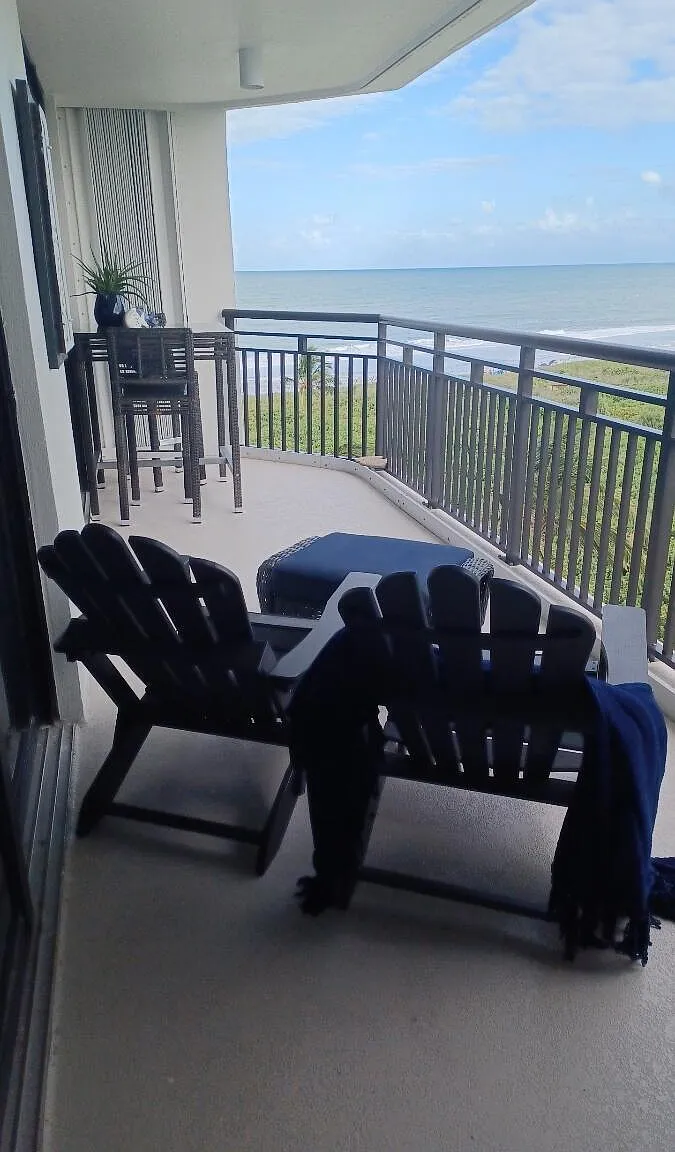 Barclay Beach Club — Photo 1