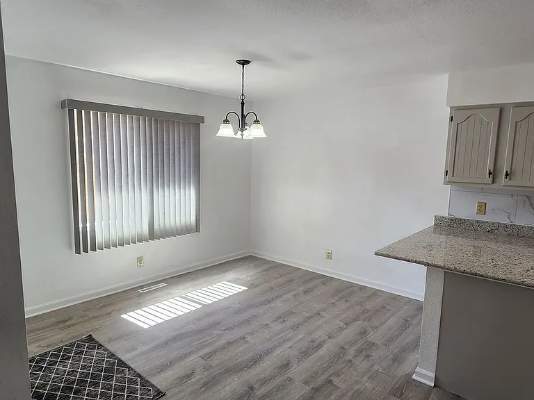 148 Douglas Ln — Photo 3