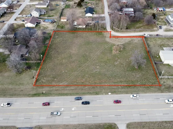 19505 E 116th St N, Collinsville, OK 74021