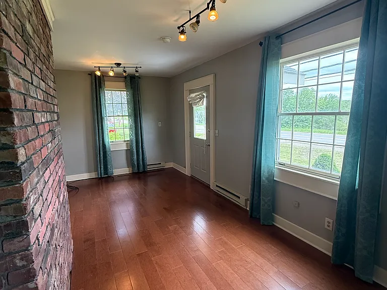 365 Stage Rd — Photo 9