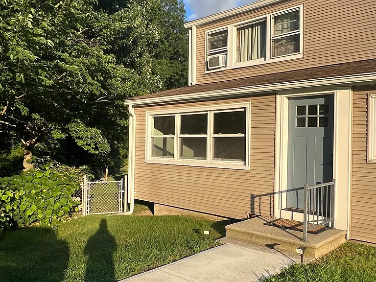 102 Mendon St #1C — Photo 12