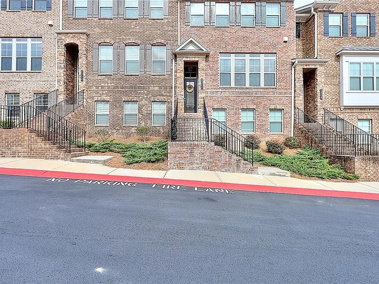 1306 Harris Way — Photo 18
