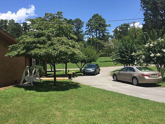 4th image of 123 Hill Top Dr