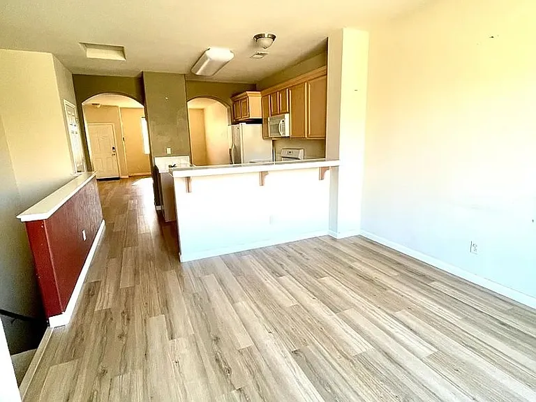 645 Madeline Jane Ln — Photo 3