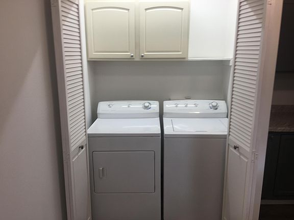 5th image of 12 W Plum St