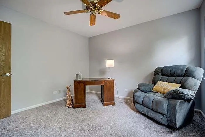 941 Perry Dr — Photo 8