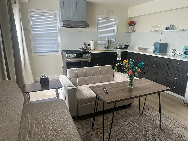 1301 Ulfinian Way #B — Photo 4