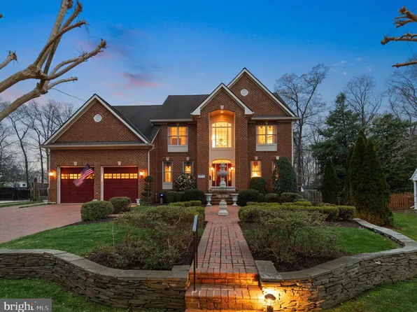 6214 Wayles St, Springfield, VA 22150