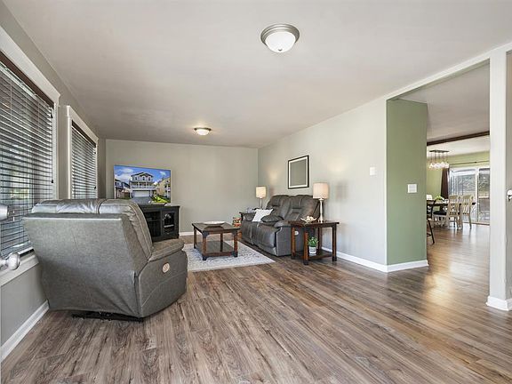 3rd image of 6988 E Dakota St
