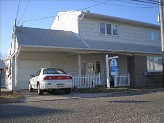 3rd image of 2624 Peconic Ave