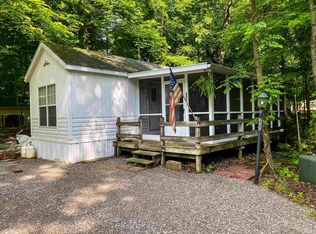 200 Evergreen Trl, Angola, IN
