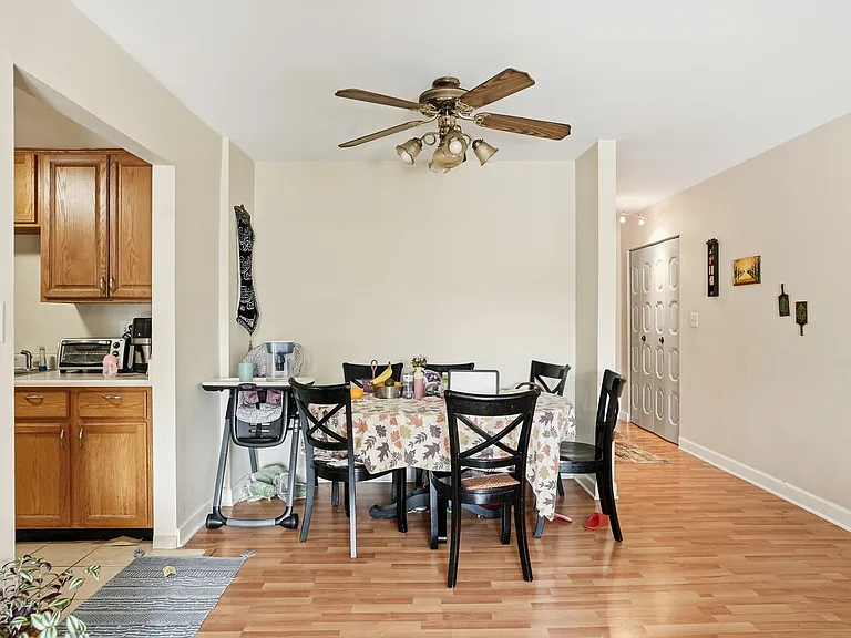 238 E Bailey Rd #M — Photo 4