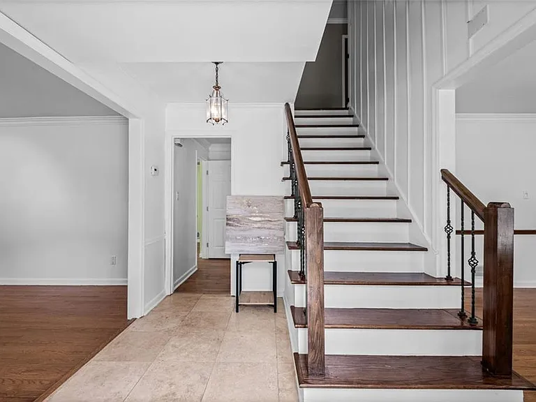 5291 Manhasset Cv — Photo 4