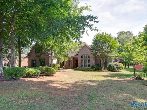 112 Vaughnwood Trce, Huntsville, AL 35806