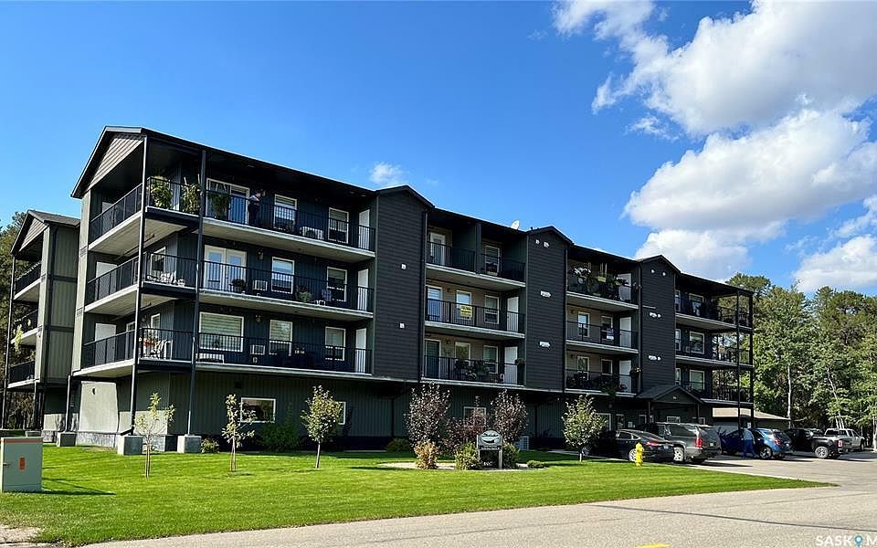 1st image of 516 4th St E #301