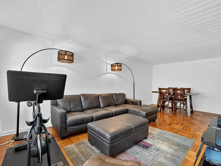 222 N Broadway #3D — Photo 14