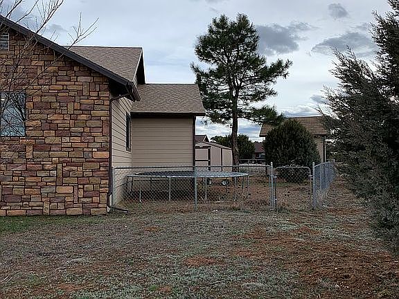 Right of yard- all fenced 