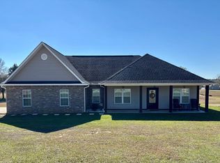 1059 Rolling Oaks Dr, McComb, MS 39648