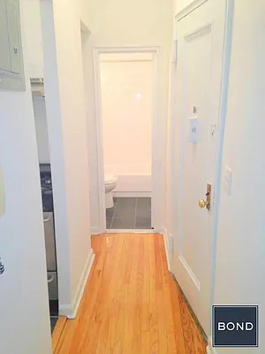 Rented by Bond New York | media 8